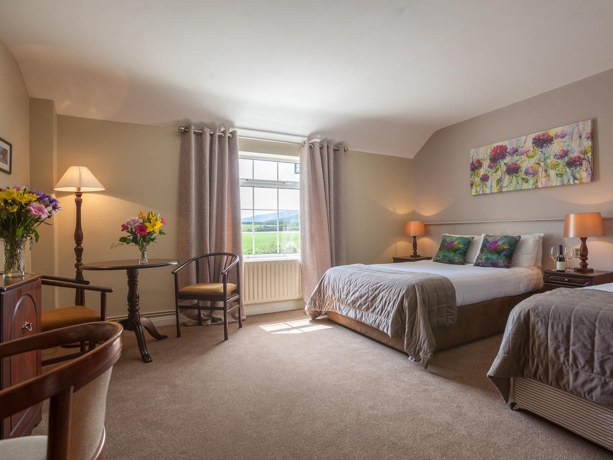 Dingle Peninsula Hotel ภายนอก รูปภาพ
